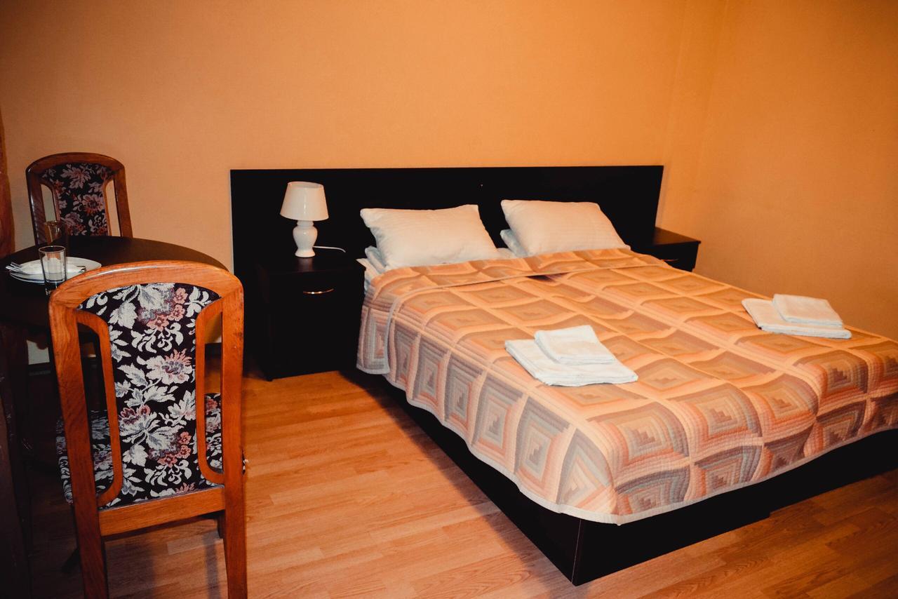 Tri Dorogi Hotel ลวีฟ ภายนอก รูปภาพ